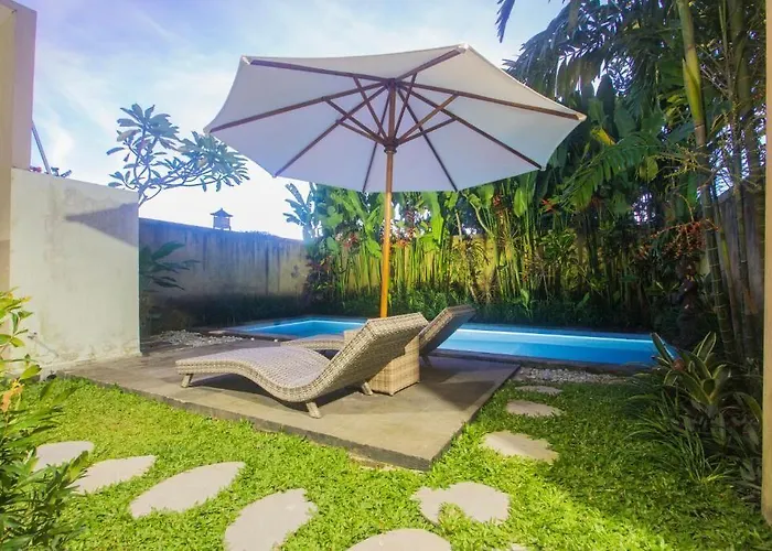 Sebujan Grand Aurora Motel 2*