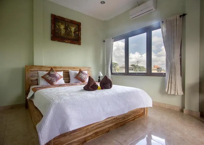 Sebujan Grand Aurora Motel